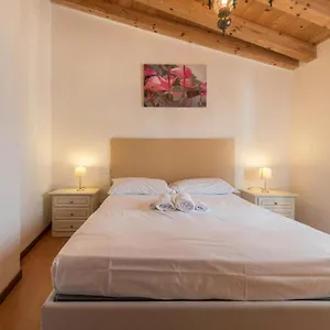 Apartment Il Borgo Con Parcheggio, Malcesine