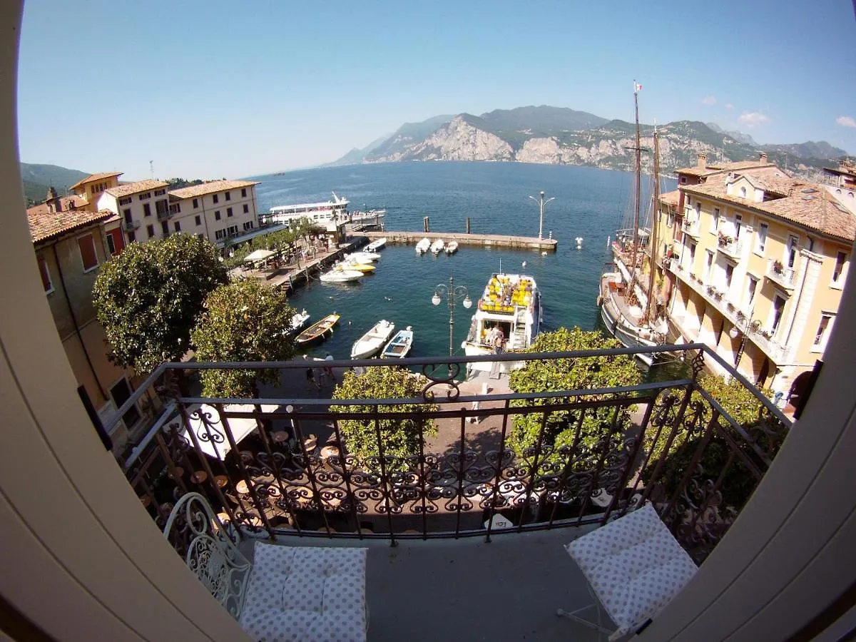 Διαμέρισμα Charmante Apartament Lake Front Μαλτσεζίνε Ιταλία
